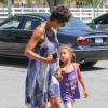 Après l'école, Halle Berry a fait du shopping avec sa fille Nahla à Los Angeles, le 14 mai 2013.
