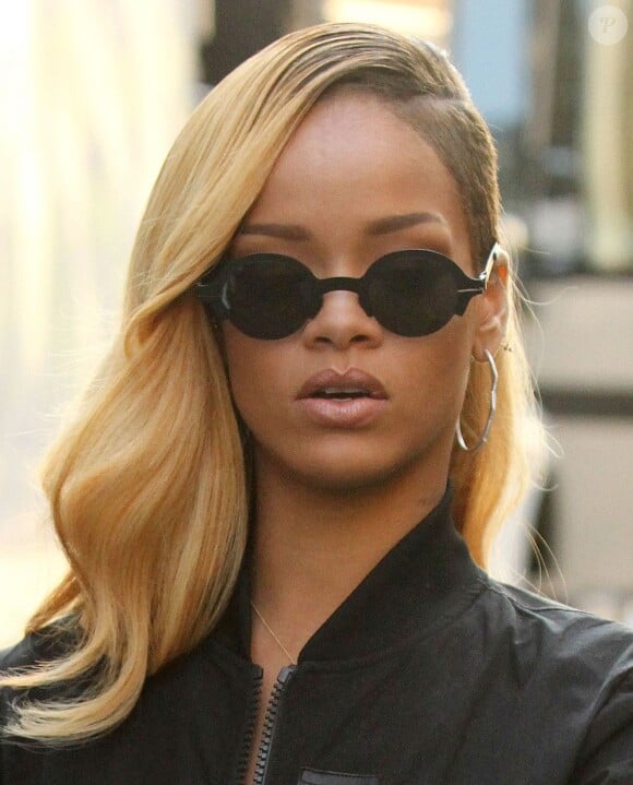 Rihanna sur le tournage d'une publicité pour Budweiser à New York. Le 15 mai 2013.