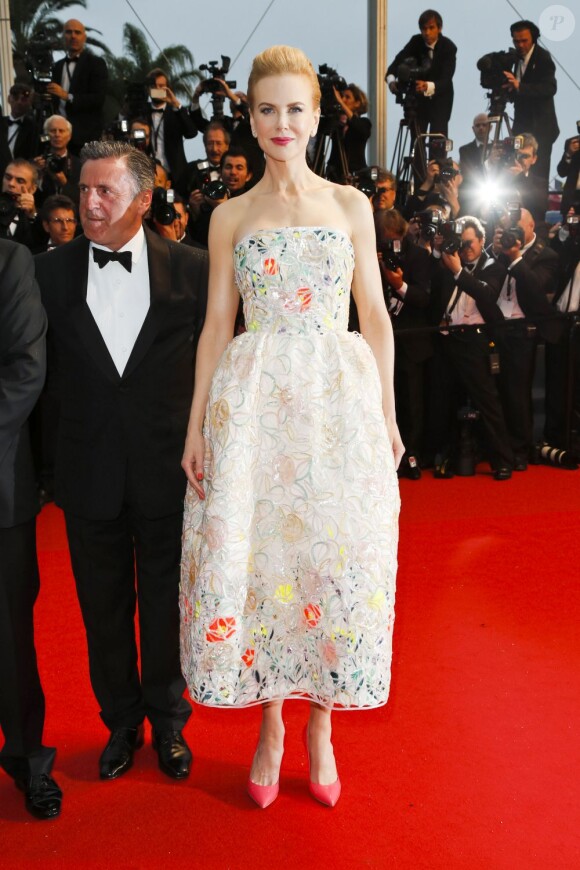 Nicole Kidman à la montée des marches du film Gatsby le magnifique, lors de l'ouverture du 66e Festival de Cannes, le 15 mai 2013.