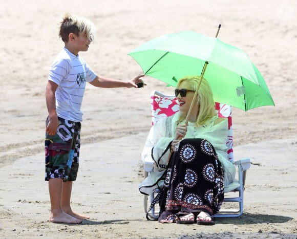 Gwen Stefani et Kingstone sur la plage de Santa Marina le samedi 18 mai 2013.