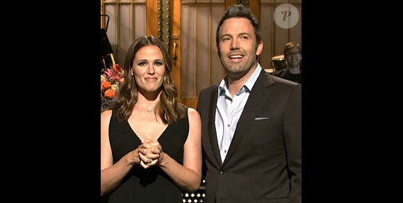 Ben Affleck et son épouse Jennifer Garner lors du show télévisé "Saturday Night Live", le 18 mai 2013 sur NBC.