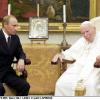Vladimir Poutine et Jean Paul II au Vatican le 6 novembre 2003. 