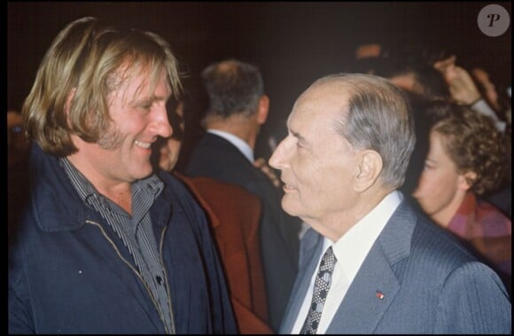 Gérard Depardieu et François Mitterrand à Lille le 25 septembre 1993. 