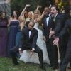 Quelle ambiance ! Image extraite de la vidéo du mariage de Donald Faison (Turk dans Scrubs) et CaCee Cobb le 15 décembre 2012 au domicile de Zach Braff à Los Angeles.