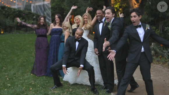Quelle ambiance ! Image extraite de la vidéo du mariage de Donald Faison (Turk dans Scrubs) et CaCee Cobb le 15 décembre 2012 au domicile de Zach Braff à Los Angeles.