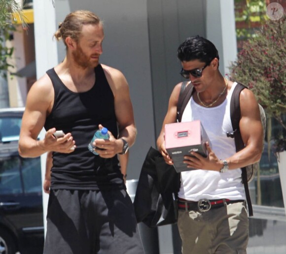 David Guetta et Saïd Taghmaoui se sont rencontrés à la sortie d'un cours de gym à Los Angeles, le 20 mai 2013.