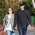 Exclusif - Michael C. Hall et sa petite amie Morgan Macgregor se promènent à Hollywood, le 26 Janvier 2013.