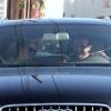 Jason Segel déjeune et fait du shopping avec une jeune femme qui pourrait être sa petite amie à West Hollywood, le 19 mai 2013. L'acteur et la jeune femme étaient très complices.