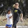 Heidi Klum et son fils Henry font de la randonnée à Baldwin Park. Le 19 mai 2013.