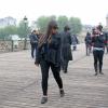 Kim Kardashian visite le Pont des Arts après une petite séance shopping dans les boutiques Colette et Ovale. Paris, le 21 mai 2013.