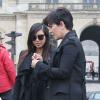 Kim Kardashian et sa mère Kris Jenner visitent le Pont des Arts à Paris, le 21 mai 2013.