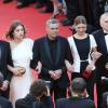 Jeremie Laheurte, Adèle Exarchopoulos, Abdellatif Kechiche, Léa Seydoux et Brahim Chioua lors de la montée des marches pour la clôture du Festival de Cannes le 26 mai 2013