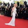 Nicole Kidman, dans une robe Giorgio Armani, lors de la montée des marches pour la clôture du Festival de Cannes le 26 mai 2013