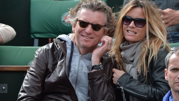 Denis Brogniart et sa femme, supporters amoureux à Roland-Garros