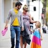 L'actrice Busy Philipps enceinte a passé son samedi après-midi avec son mari Marc Silverman et leur fille Birdie Leigh. Le trio a fait du shopping et a déjeuné ensemble. A Los Angeles, le 25 mai 2013.