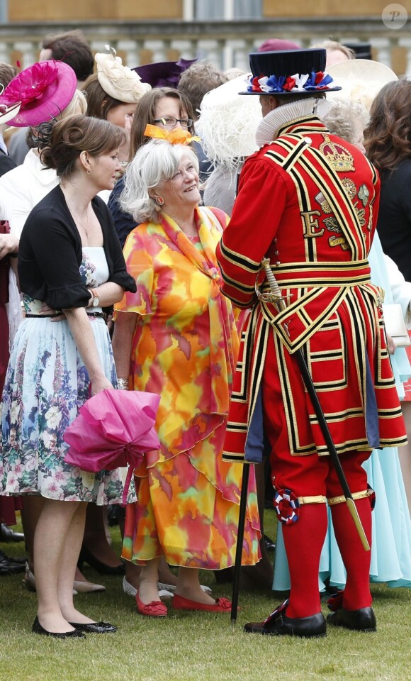 Ann Widdecombe lors de la deuxième garden party de l'année offerte par Elizabeth II à Buckingham Palace le 30 mai 2013.