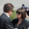 Henri Sanier et Valérie lors des obsèques de son mari Laurent Fignon au Père Lachaise à Paris, le 3 septembre 2010.