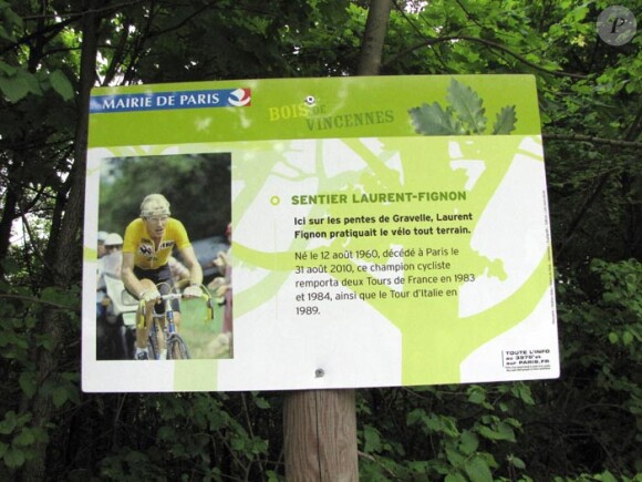 Exclusif : La plaque commémorative de Laurent Fignon qui sera inaugurée mi juin dans le bois de Vincennes.