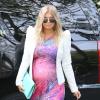 Fergie (enceinte) arrive à la baby shower d'Erinn Bartlett, la femme d'Oliver Hudson, à Los Angeles le 01 juin 2013.