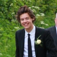 Harry Styles : Témoin de mariage exemplaire et souriant pour sa mère