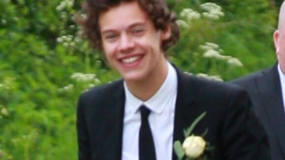 Harry Styles : Témoin de mariage exemplaire et souriant pour sa mère