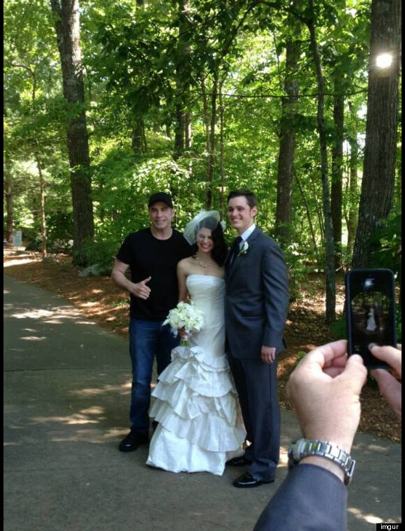 John Travolta s'incrustant par surprise à un mariage d'anonymes dans l'État de Géorgie - juin 2013