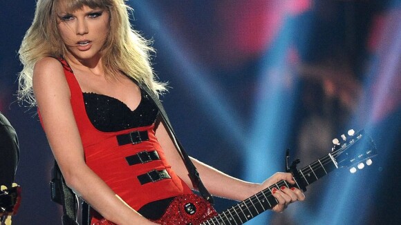 Taylor Swift boudée, critiquée, lynchée... mais pleine aux as !