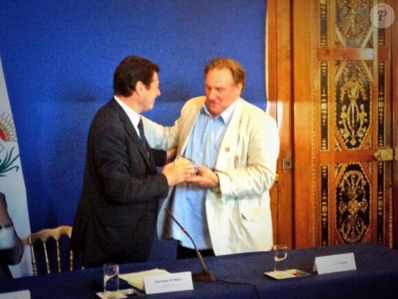 Gérard Depardieu à Nice, accueilli par le maire Christian Estrosi, pour annoncer le Festival du cinéma russe du 14 au 17 juin - 6 juin 2013
