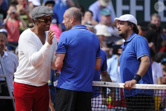 Yannick Noah en compagnie de Guy Forget et Henri Leconte, le 5 juin 2013, à l'occasion du 30e anniversaire de sa victoire à Roland-Garros