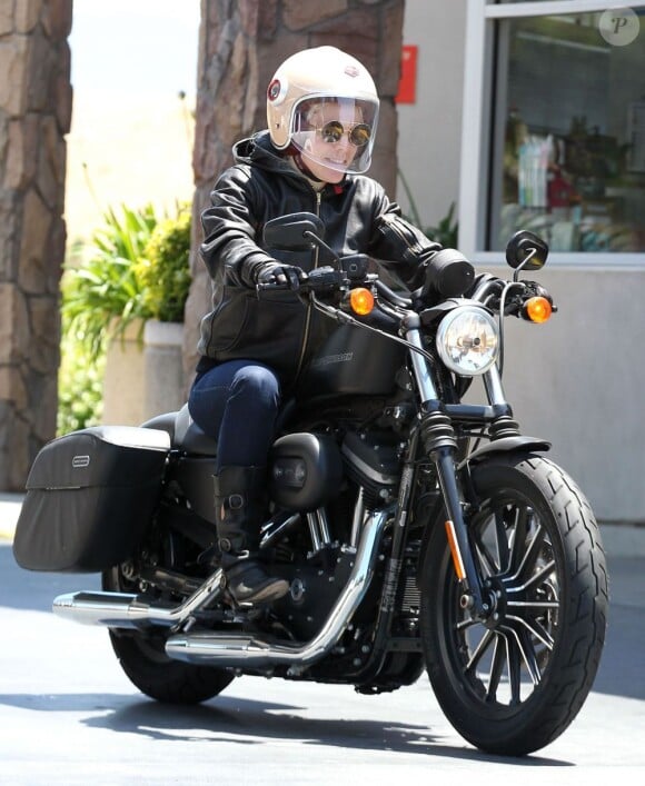 Exclusif - Pink en sortie moto avec son mari Carey Hart à Malibu, le 6 juin 2013.