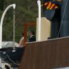 La princesse Victoria et le prince Daniel de Suède ont partagé un tendre moment d'intimité à bord du SS Stockholm qui menait les invités du mariage de la princesse Madeleine et Chris O'Neill à Drottningholm pour la réception, le 8 juin 2013.