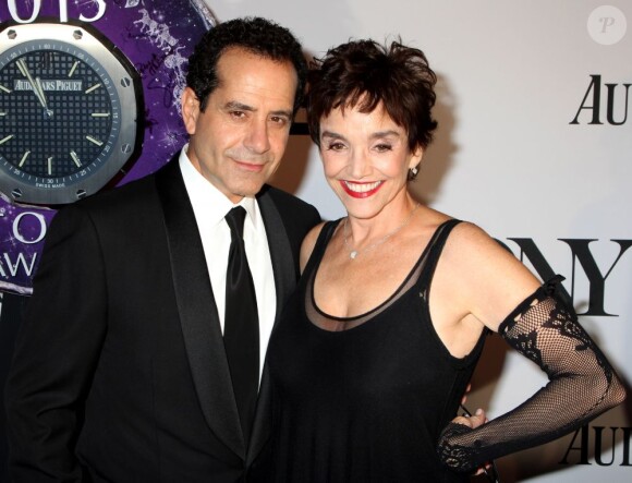 Tony Shalhoub et Brooke Adams lors de la 67e édition des Tony Awards à New York le 9 juin 2013