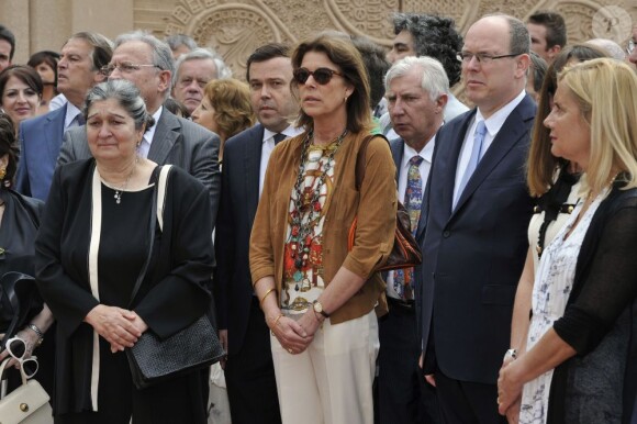La vive émotion de Marie-Christine Diaz se lisait lors de l'hommage à son défunt époux Léo Ferré... Le prince Albert II de Monaco et la princesse Caroline de Hanovre étaient présents au côté de la veuve de Léo Ferré, Marie-Christine, venue de Toscane avec son fils Mathieu et ses petits-enfants Charlotte et Nicolas, le 11 juin 2013 à Monaco pour le baptême de l'Espace Léo-Ferré, ex-Salle du Canton.