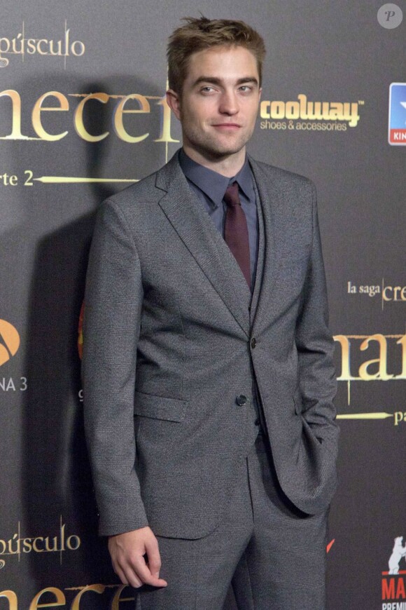 Robert Pattinson lors de l'avant-première de Twilight : Chapitre 5 - Révélation, 2e partie à Madrid. Le 15 novembre 2012.