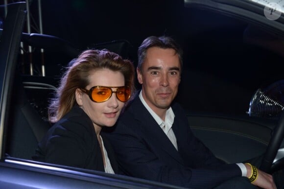 Marie-Amélie Seigner et Stéphane Boutier, directeur marketing de Mercedes, lors de la soirée Smart Battle au Trianon le 11 juin 2013 à Paris