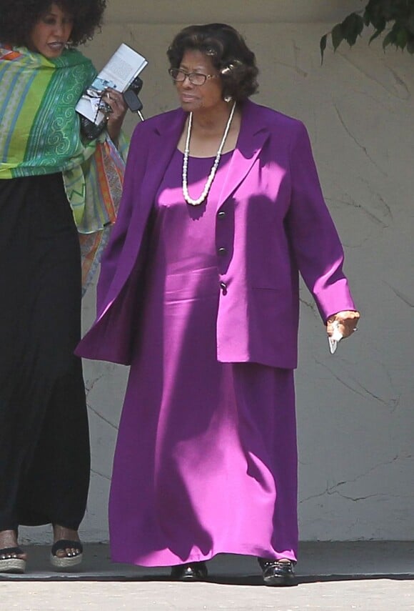 Katherine Jackson sortant d'une église à Woodland Hills. Le 9 juin 2013.
