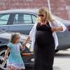 Busy Philipps, très enceinte, emmène sa fille Birdie chez le dentiste à Century City, le 11 Juin 2013.