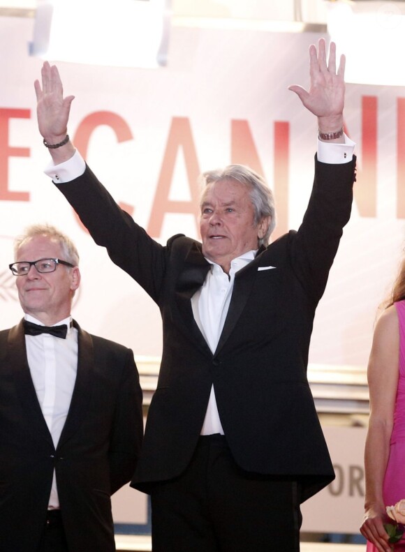 Thierry Fremaux, Alain Delon - Hommage à Alain Delon lors du 66e Festival du film de Cannes. Le 25 mai 2013.