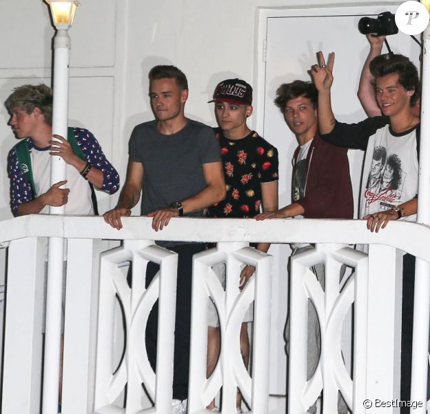 Harry Styles, Liam Payne, Niall Horan, Zayn Malik et Louis Tomlinson, les cinq garçons du groupe One Direction quittent un studio après une journée d'enregistrement à Miami, le 12 juin 2013.