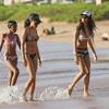 Bria, Shayne Audra et Zola Ivy Murphy, 23, 18 et 13 ans, profitent de leurs vacances en famille à Hawaï. Le 12 juin 2013.