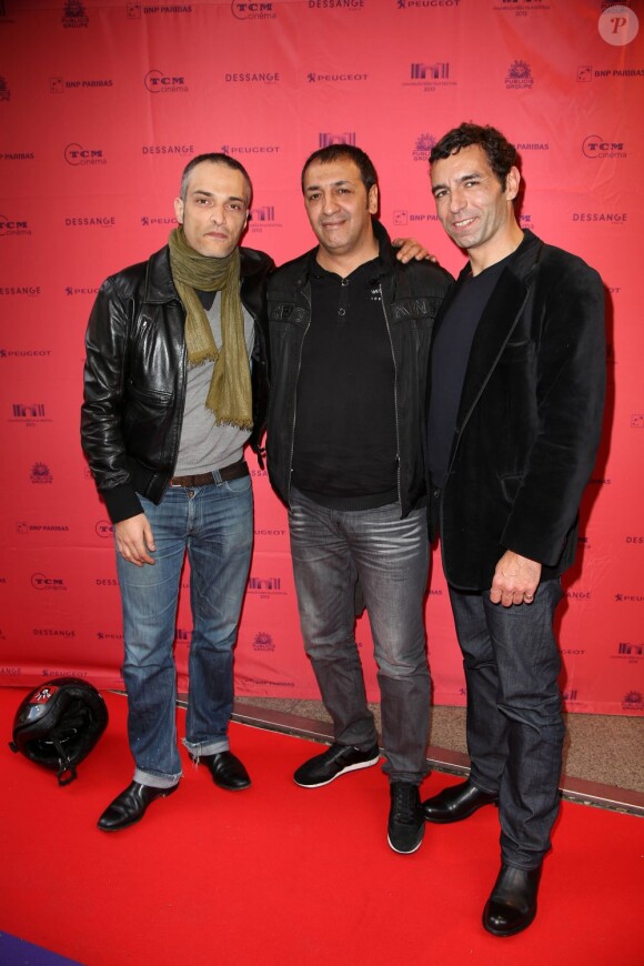 Vincent Martinez, Moussa Maaskri et Olivier Loustau présentent le court métrage Face à la mer lors du Champs-Elysées Film Festival à Paris le 13 juin 2013