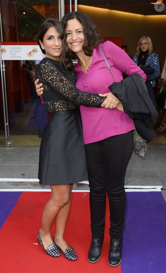 Géraldine Nakache et Gisèle Tsobanian lors de la soirée spéciale des Toiles enchantées, dans le cadre du Champs-Elysées Film Festival à Paris le 13 juin 2013