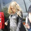 Fergie enceinte arrive à un studio à Los Angeles, le 13 juin 2013.