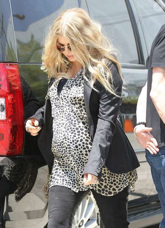 Fergie enceinte arrive à un studio à Los Angeles, le 13 juin 2013.