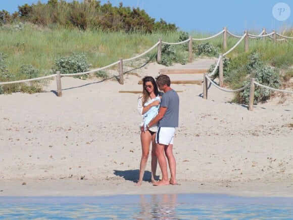 Mark Vanderloo et Robine Van Der Meer ont fêté avec beaucoup de passion leur 2e anniversaire de mariage, à Formentera le 3 juin 2013...