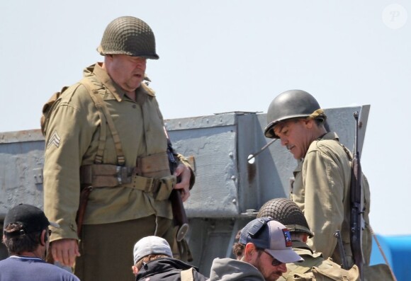 Exclu - John Goodman et George Clooney sur le tournage de The Monuments Men sur les côtes anglaises, le 5 juin 2013.