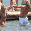 Steven Gerrard et sa femme Alex en vacances à Ibiza le 16 juin 2013