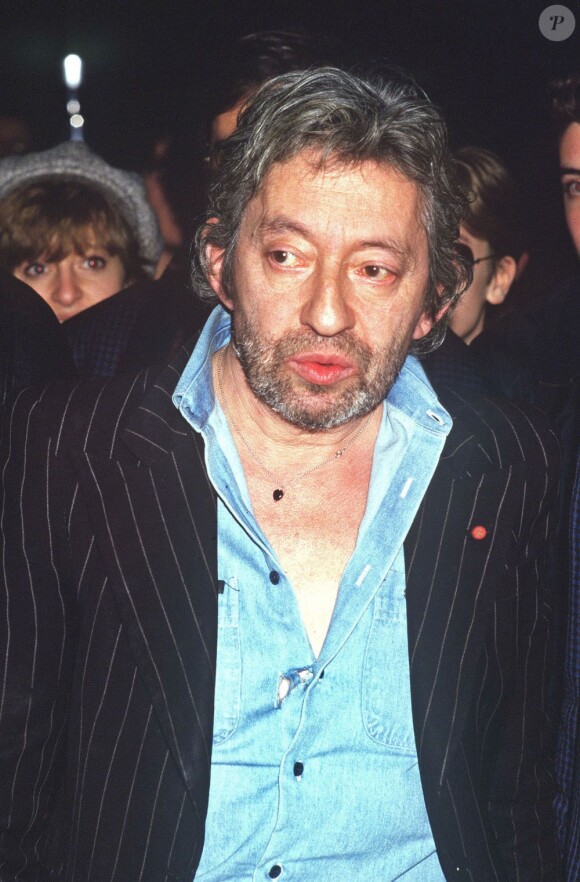 Le chanteur Serge Gainsbourg, en septembre 1987 à Paris.
