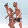 Raul Meireles, joueur du Fenerbahçe d'Istanbul, profite du soleil de Miami en compagnie de sa belle épouse Ivone le 17 juin 2013