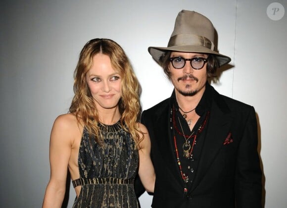 Johnny Depp et Vanessa Paradis lors de la soirée Chanel durant le Festival de Cannes 2010